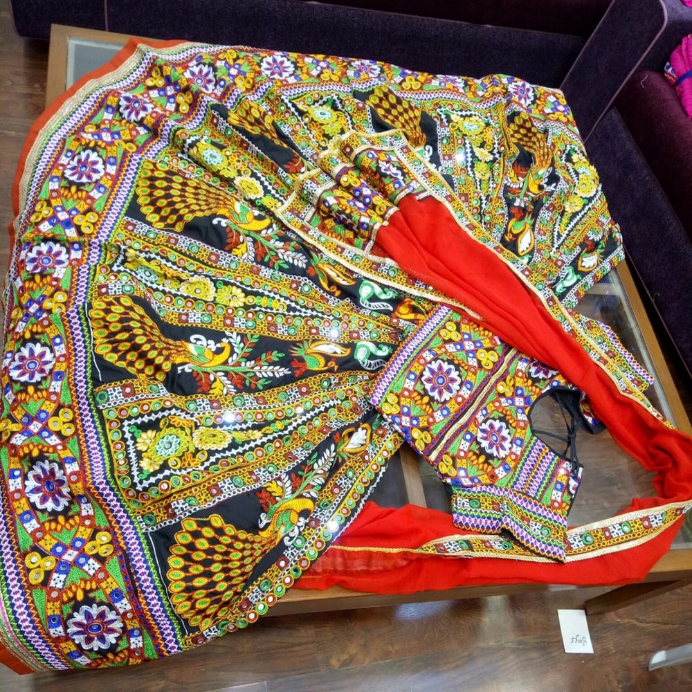 Chaniya cholis